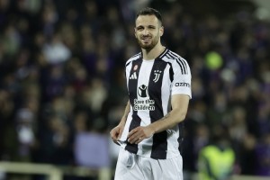 虚惊！热身赛加蒂主动要求换人&amp;一瘸一拐离场，图多尔：只是抽筋