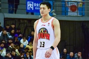 天博体育官网-若辽篮和姜宇星签下顶薪 签约年限最短1年最长4年 薪水最高600万
